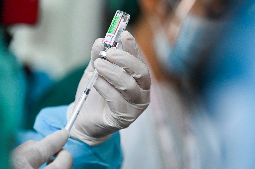 Face à la propagation des variants, l'accélération de la vaccination dans l'UE