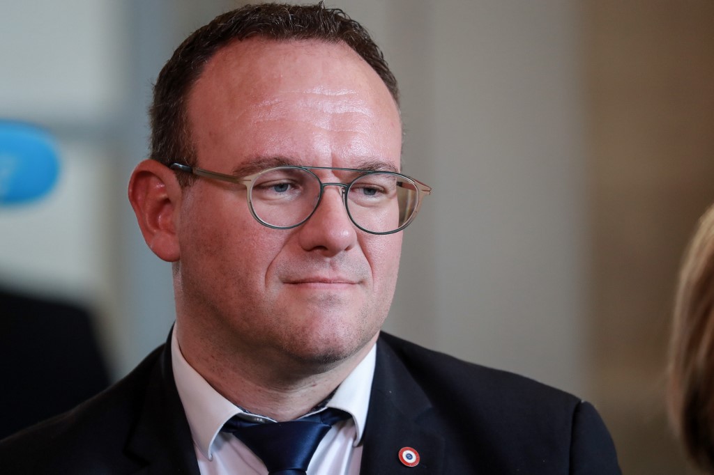 Les députés LR réclament le changement de la Constitution pour contrer le «séparatisme»