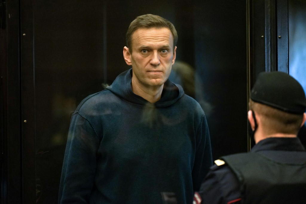 Russie: l'opposant Navalny se défend au tribunal face à la menace de la prison