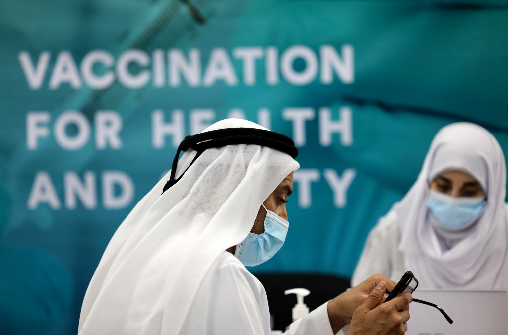 Virus: ruée sur les vaccins à Dubaï face à une hausse des cas