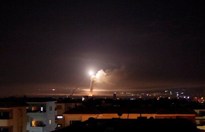 Des tirs de missiles sont aperçus de Damas, en Syrie, le 10 mai 2018 (Reuters)