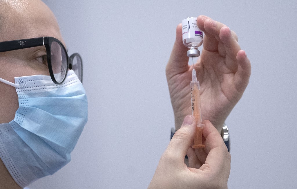 Covid-19: «efficacité limitée» du vaccin d'AstraZeneca/Oxford contre le variant sud-africain