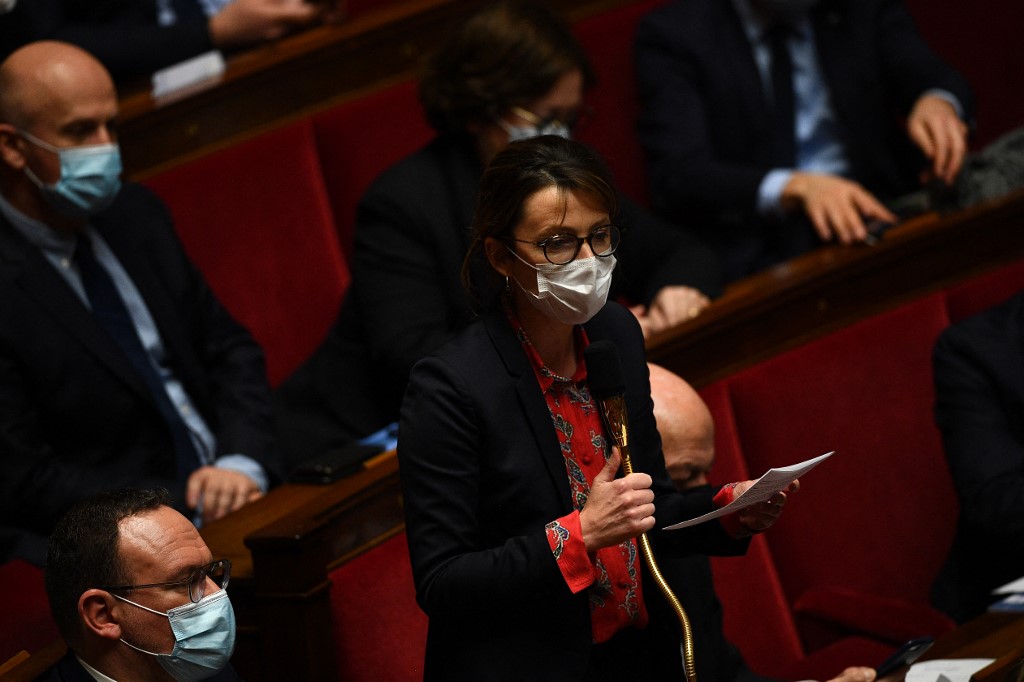 Loi séparatisme: l'Assemblée élargit les motifs de dissolution des associations