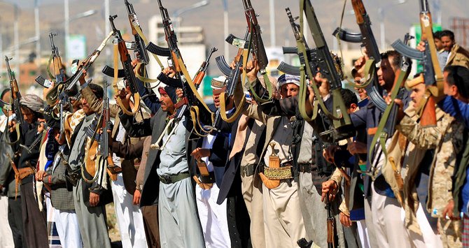 Les Houthis ignorent les condamnations et poursuivent leur offensive contre Marib