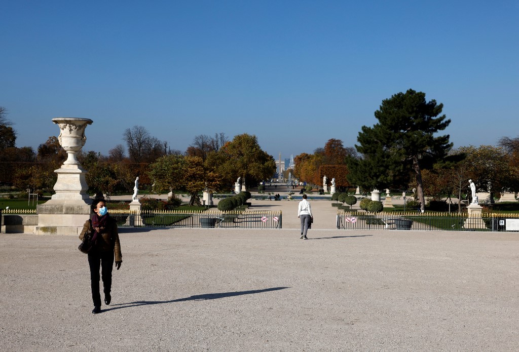 Les Tuileries se réaménagent avec une allée d'ormes comme avant la Révolution