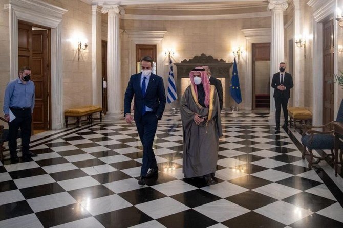 Le ministre saoudien des EAU et le Premier ministre grec discutent des développements régionaux