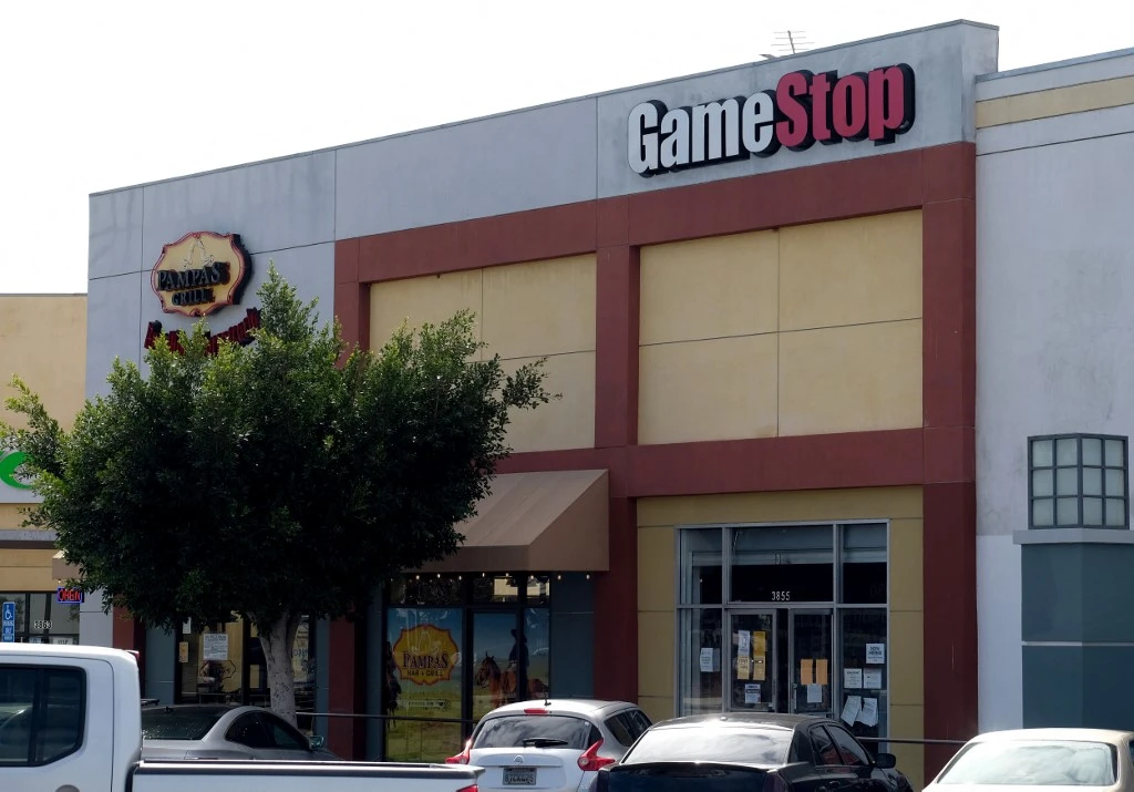 GameStop voit son action s'envoler de plus de 100% à la clôture de Wall Street