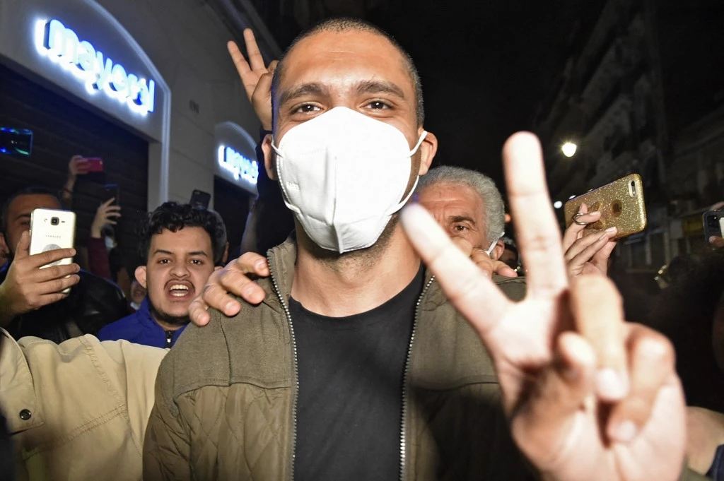 Soulagement à TV5Monde après la libération du journaliste Khaled Drareni