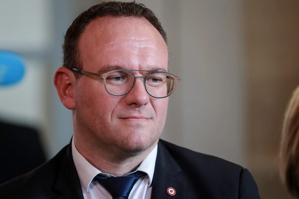 Les députés LR réclament le changement de la Constitution pour contrer le «séparatisme»