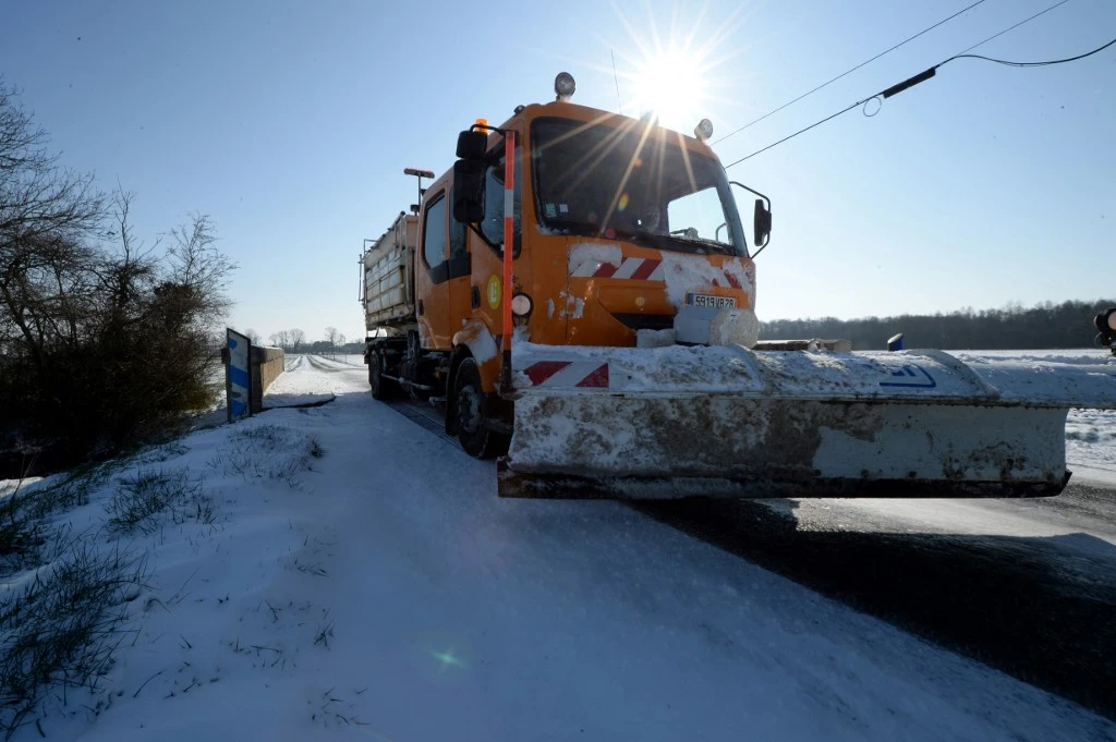 Covid-19: un hiver sans confinement, objectif sérieux ou mirage ?