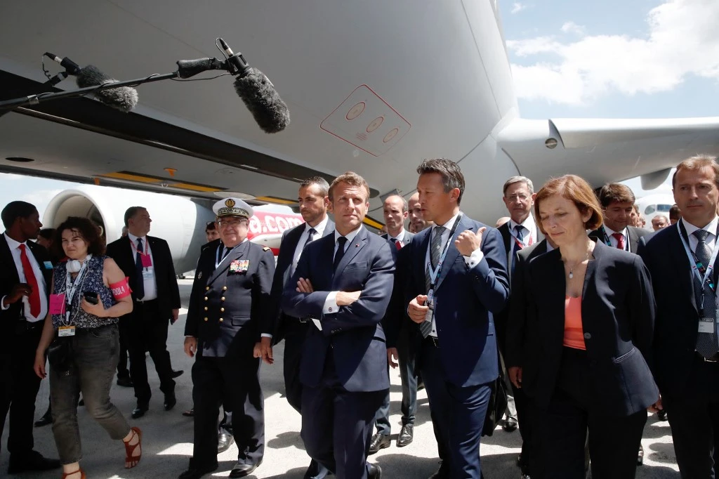 Macron propose à Biden de régler le litige opposant Airbus et Boeing