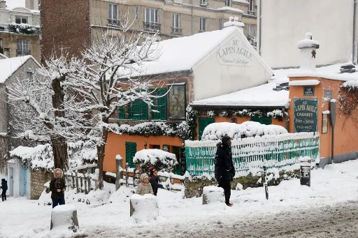 Saint-Valentin: un spectacle commun aux cabarets de Montmartre, en streaming