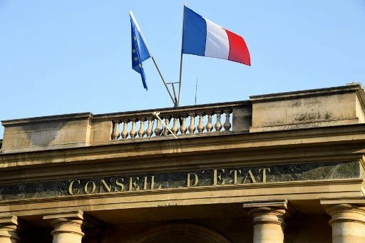 Le Conseil d'État suspend la possibilité d'imposer la visioconférence devant les juridictions pénales