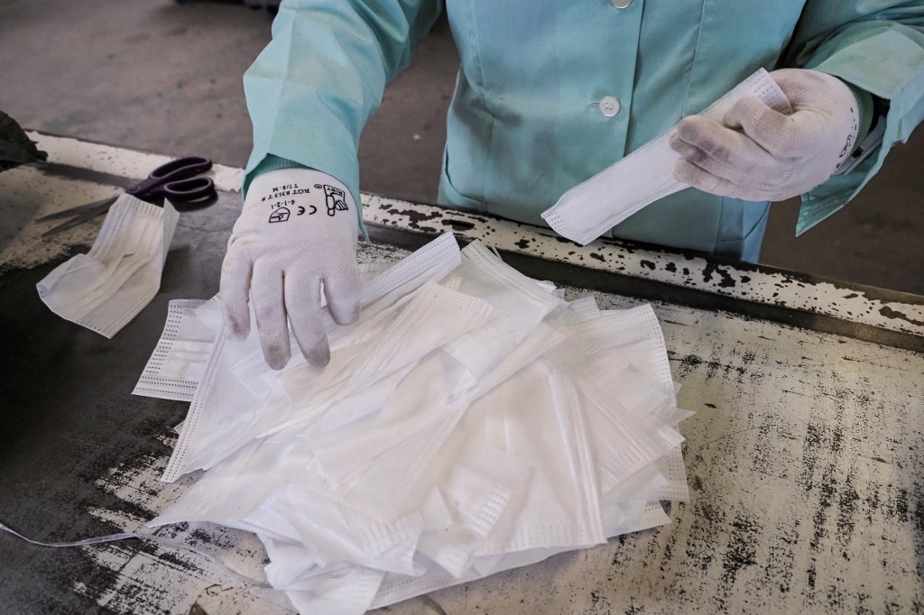 France: une ville va recycler les masques jetables anti-Covid