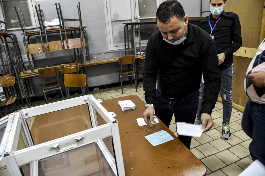 Algérie: Jumelage des élections législatives et locales pour booster le taux de participation