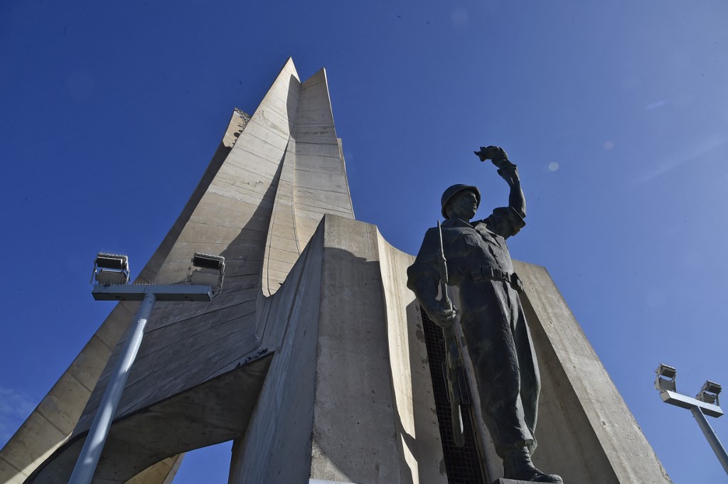 Une photo montre une vue du Maqam Echahid, un monument en béton commémorant la guerre d'indépendance de l'Algérie, le 21 janvier 2021 à Alger. RYAD KRAMDI / AFP
