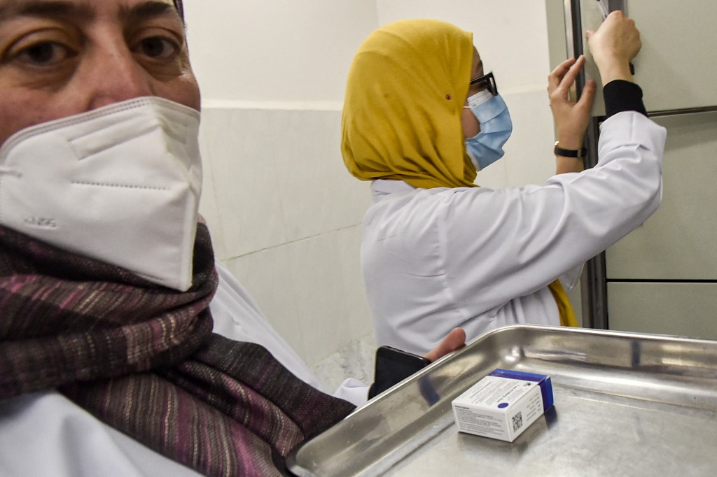 Personnel hospitalier de l'hôpital de Boufarik, près d'Alger. (AFP)