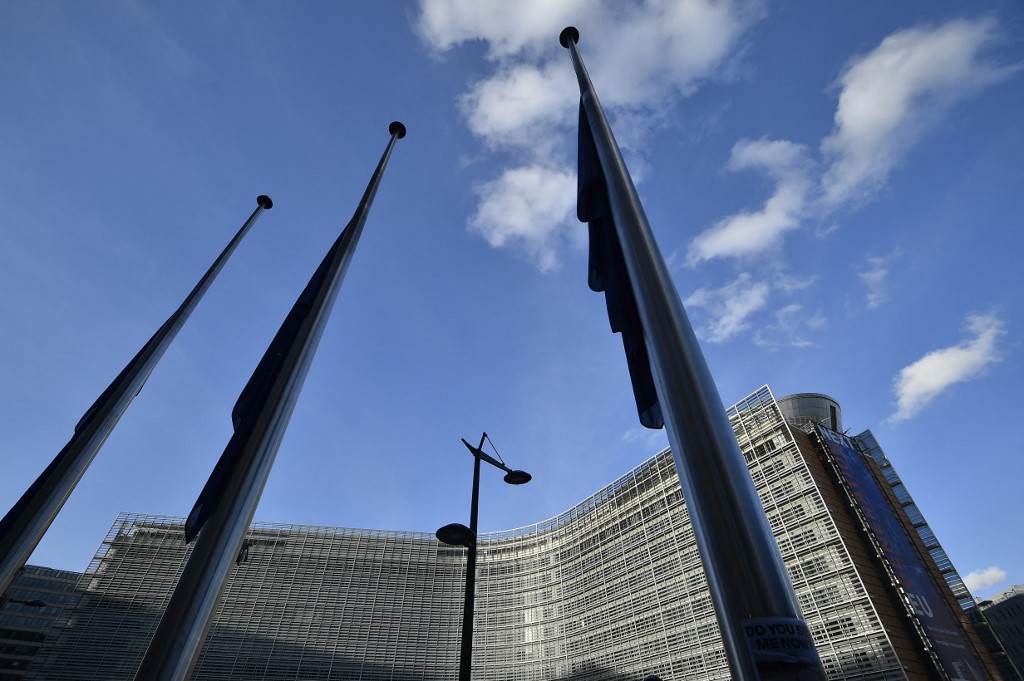 Vaccins: projet de «passeport vert» présenté mi-mars par Bruxelles