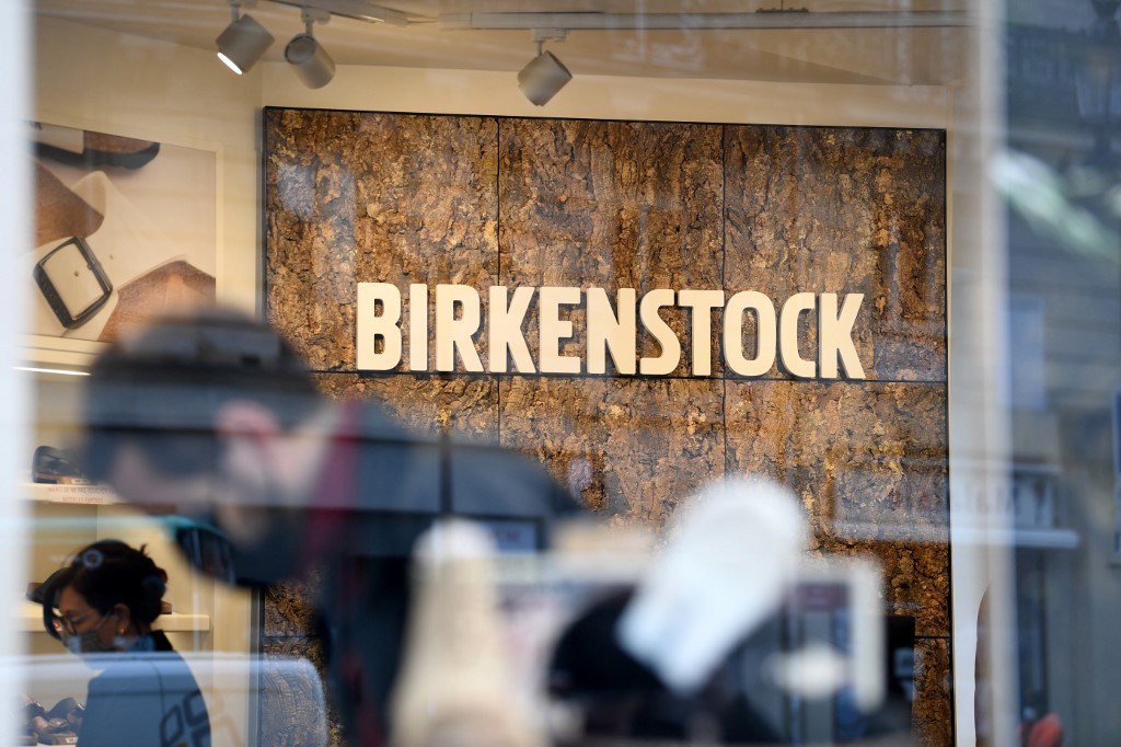 Le reconfinement fragilise encore le commerce parisien