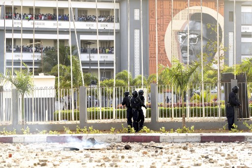 Le Sénégal en proie aux violences, nouvelle journée tendue à Dakar
