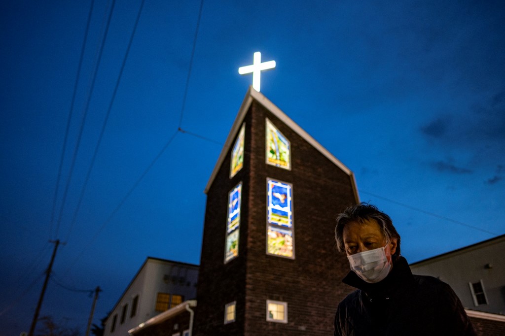 Près de Fukushima, un pasteur rêve de ressusciter son ancienne église