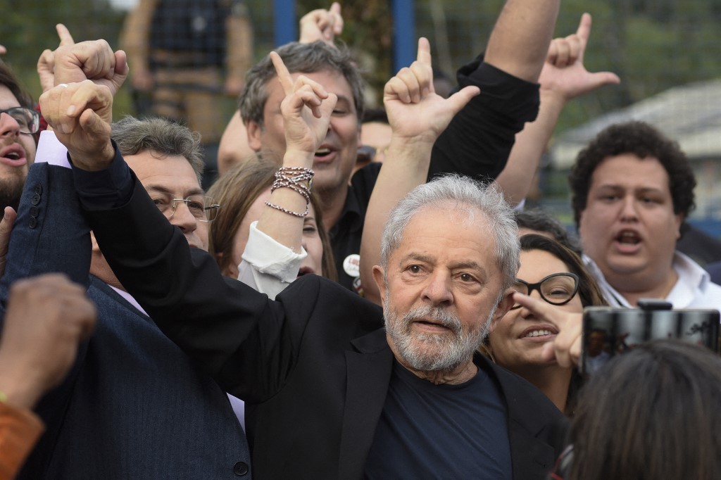 Blanchi par la Cour suprême, Lula devient éligible à la présidentielle de 2022