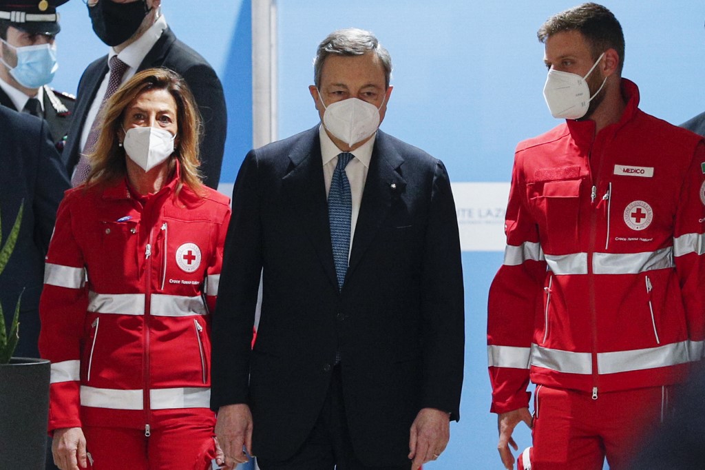 Covid: confrontée à la 3ème vague, l'Italie se reconfine dès lundi