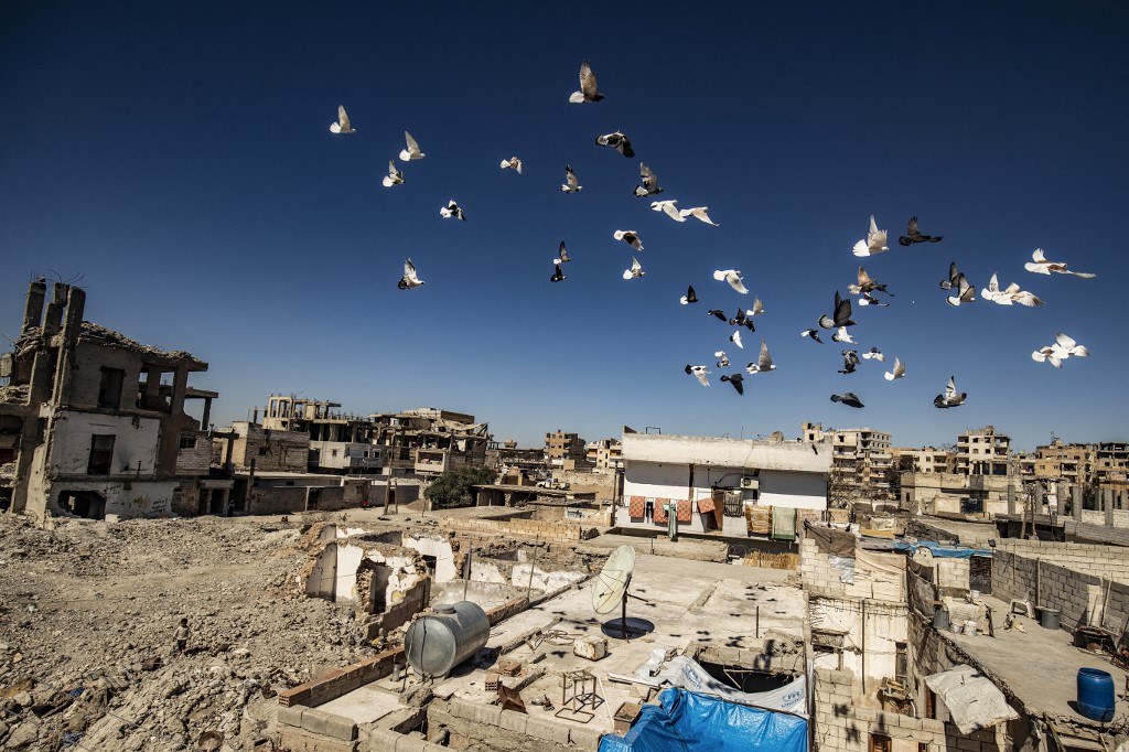 Avant/après: une décennie de guerre et le témoignage en photos de dix Syriens