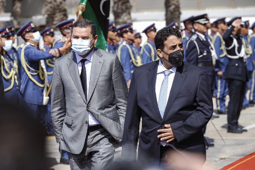 Libye: le gouvernement Sarraj remet le pouvoir aux nouvelles autorités