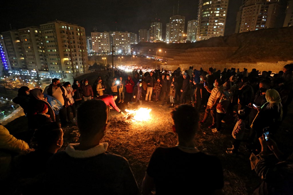 Fête du feu en Iran: trois morts et près de 1 900 blessés