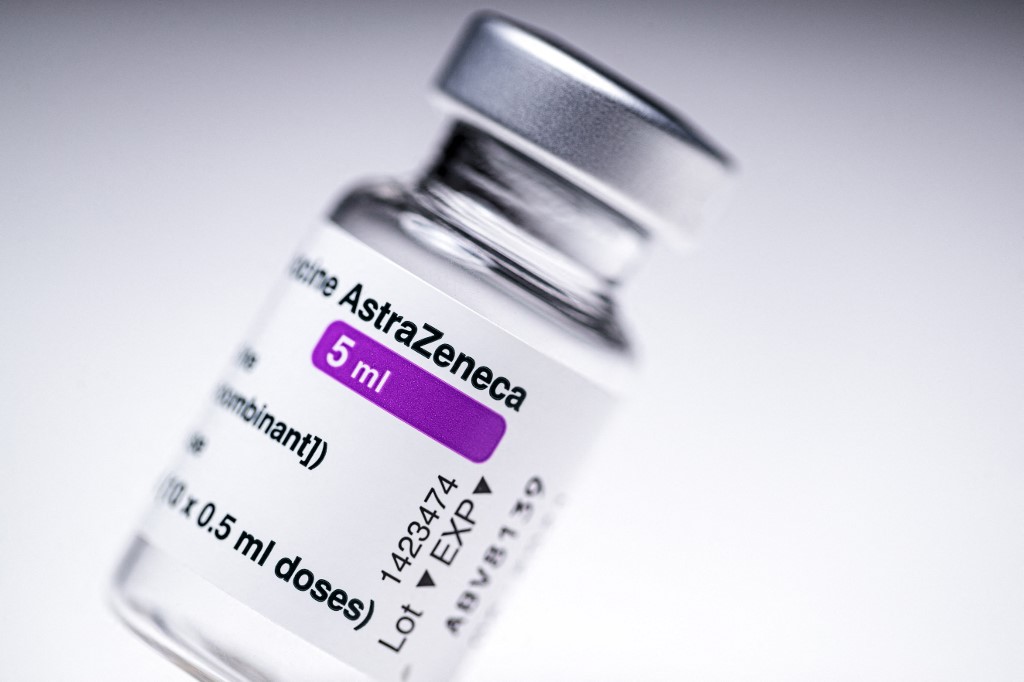 Le régulateur européen juge le vaccin AstraZeneca «sûr et efficace»
