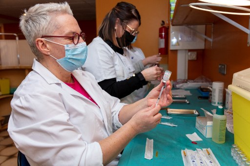 Covid: en France, le doute sur l'efficacité des dernières mesures de restriction