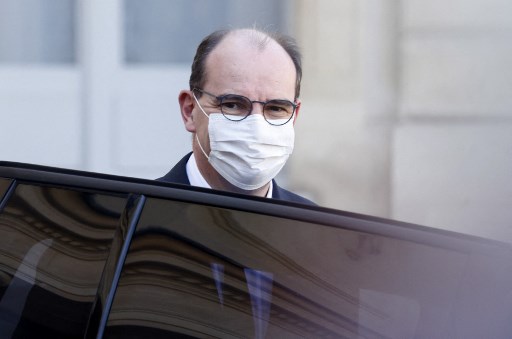 En France, contrôles intensifiés dans les gares, aéroports et péages