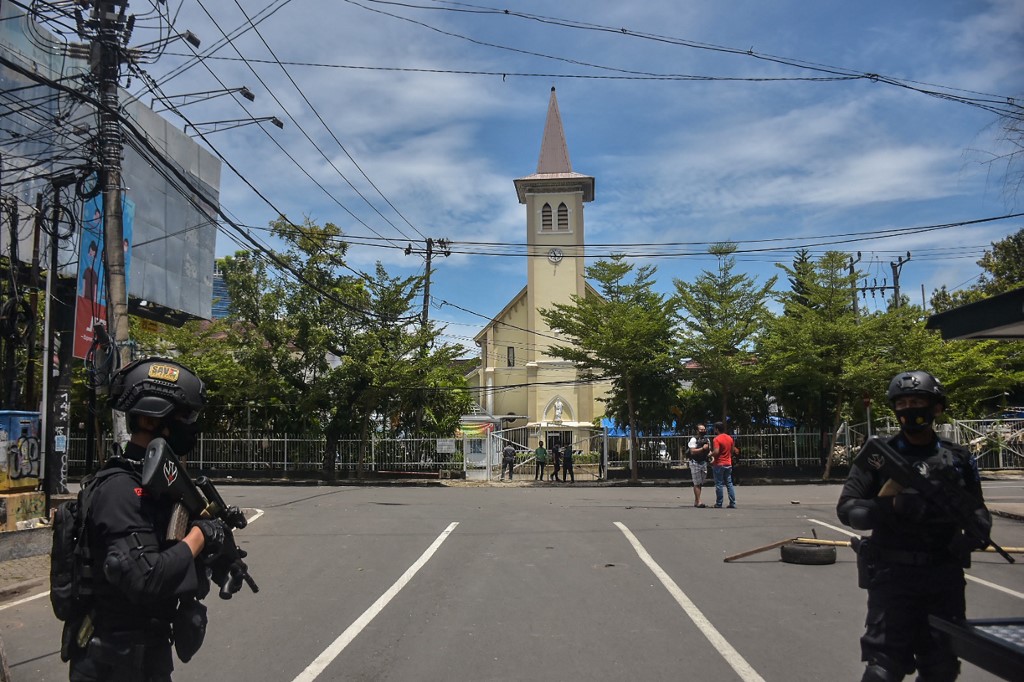 Indonésie: attentat suicide contre une cathédrale, les assaillants proches de l'EI