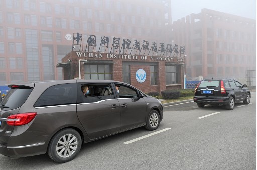 Covid-19: l'OMS demande une enquête sur une fuite du virus d'un laboratoire en Chine