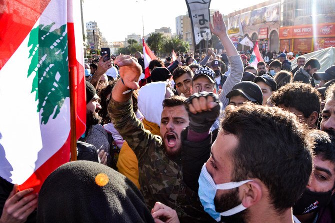 Une crise de gouvernance prolongée laisse le Liban à la dérive et isolé