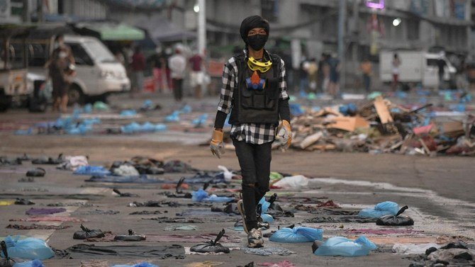 Les généraux birmans «pourraient connaître le même sort que Saddam et Kadhafi»