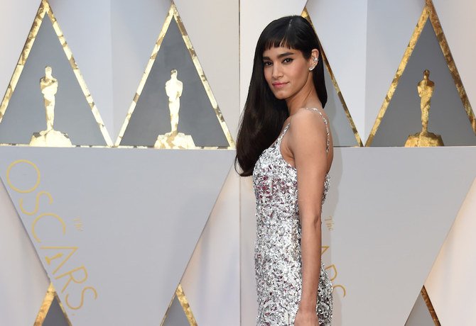Sofia Boutella et Amir El-Masry dans une série de la BBC «SAS: Rogue Heroes»