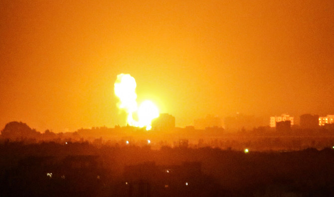 Bombardements israéliens à Gaza après le tir d'une roquette sur Israël