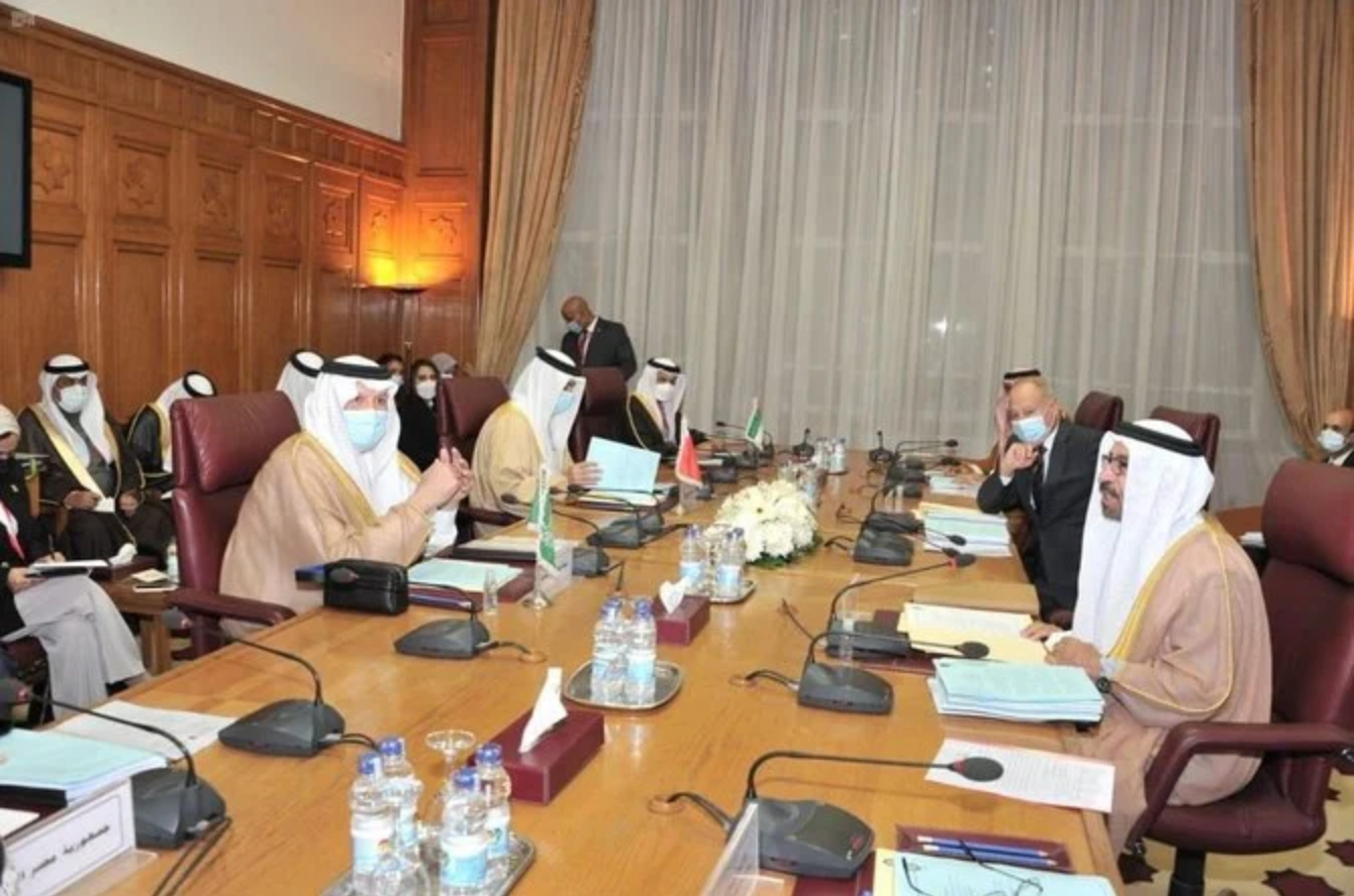Oussama ben Ahmed Naqli, ambassadeur d’Arabie saoudite en Égypte et représentant permanent auprès de la Ligue arabe, a représenté le Royaume au nom du Ministre des affaires étrangères, le prince Faysal ben Farhan. (SPA)
