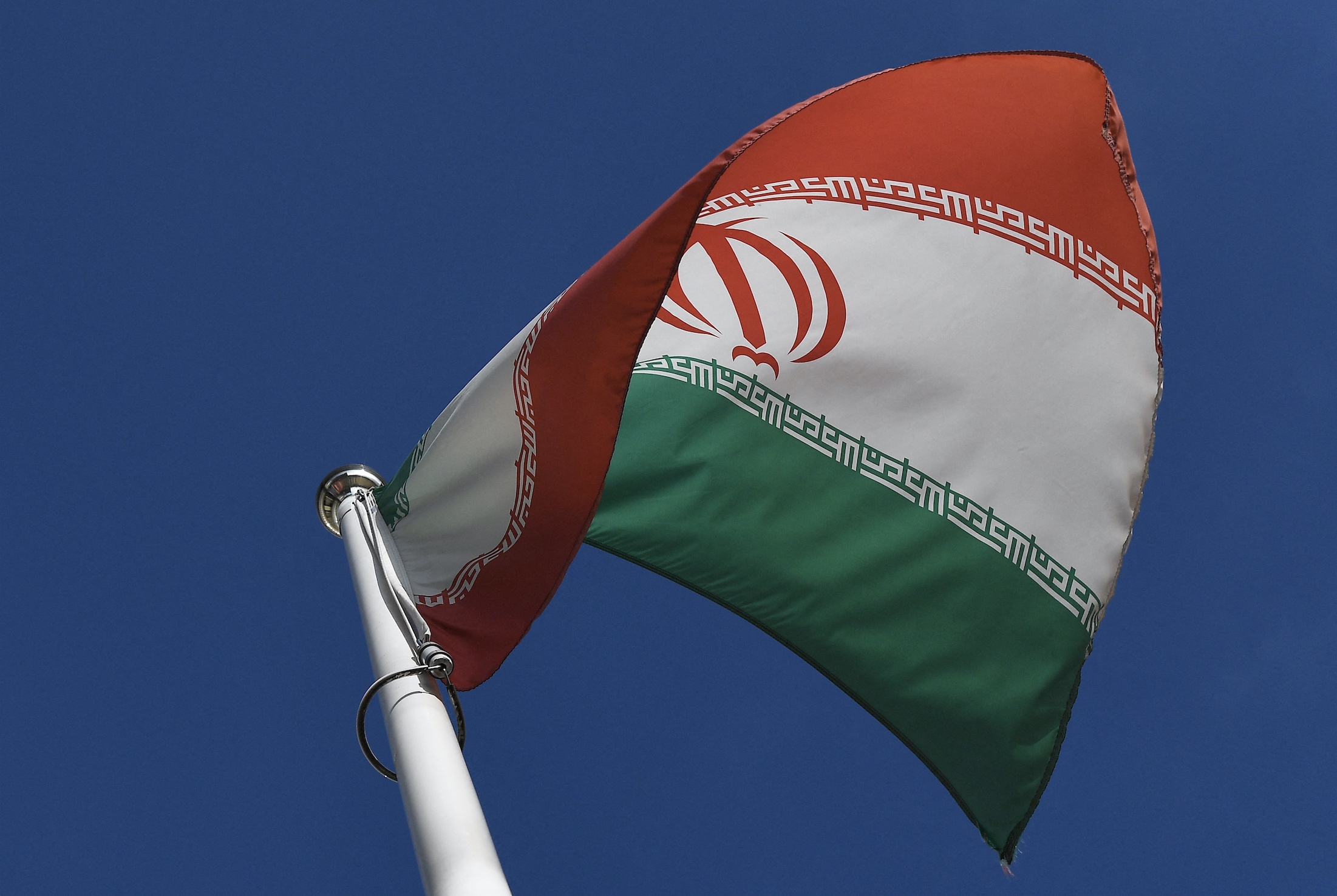Les ambassades iraniennes au service de l'espionnage d'État et du terrorisme, une tribune d'Hamid Enayat. JOE KLAMAR / AFP