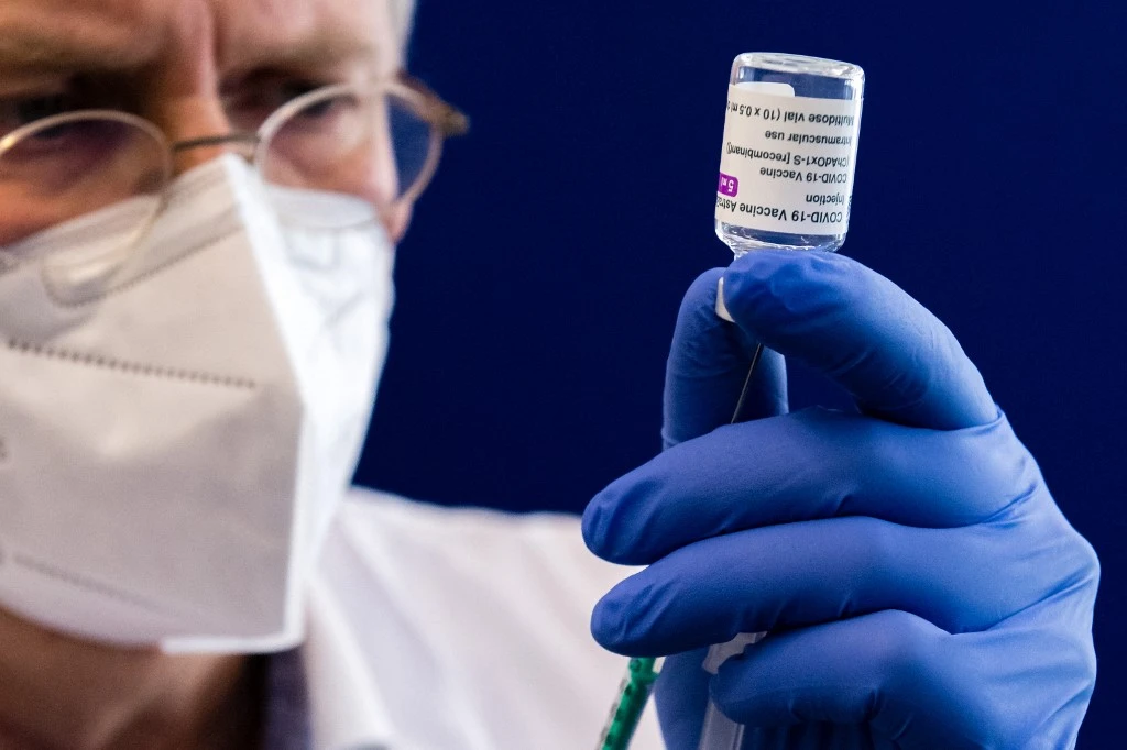 L'Allemagne autorise le vaccin AstraZeneca pour les plus de 65 ans