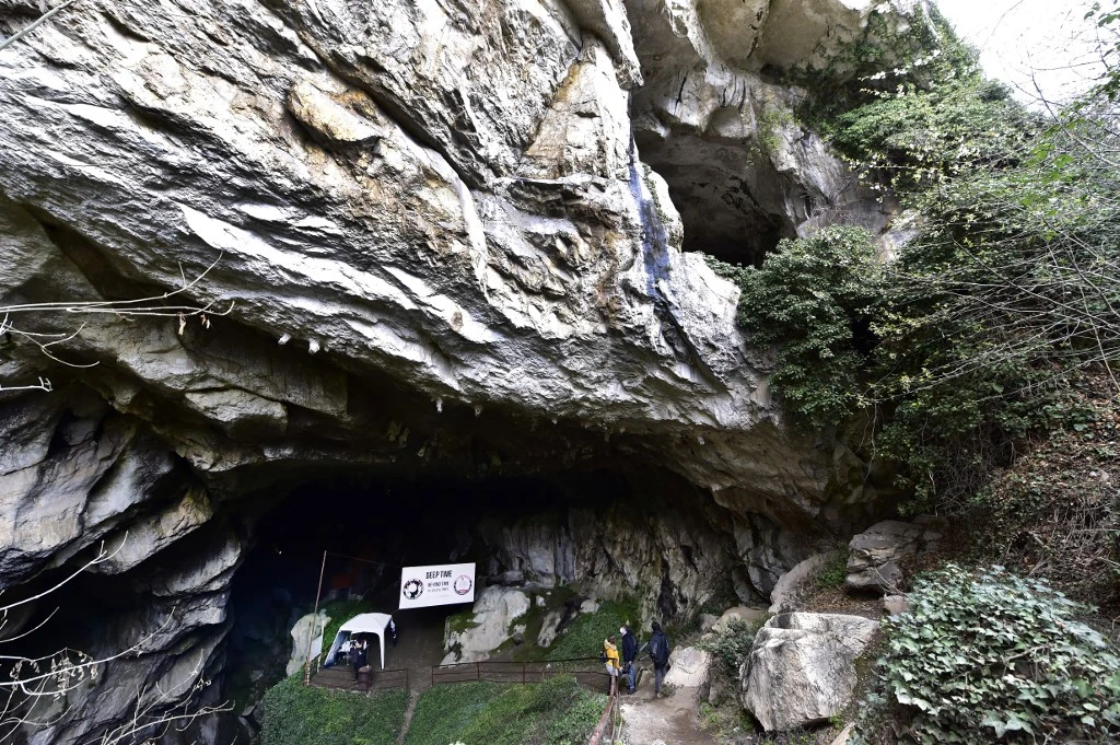 En Ariège, des volontaires se confinent 40 jours dans une grotte, «hors du temps»