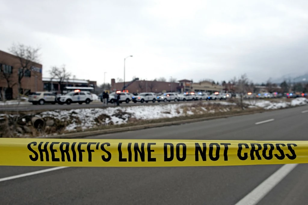Dix personnes tuées lors d'une fusillade dans un supermarché du Colorado