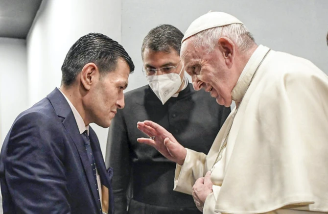 En Irak, le pape rencontre le père du petit Aylan, symbole de la crise des réfugiés