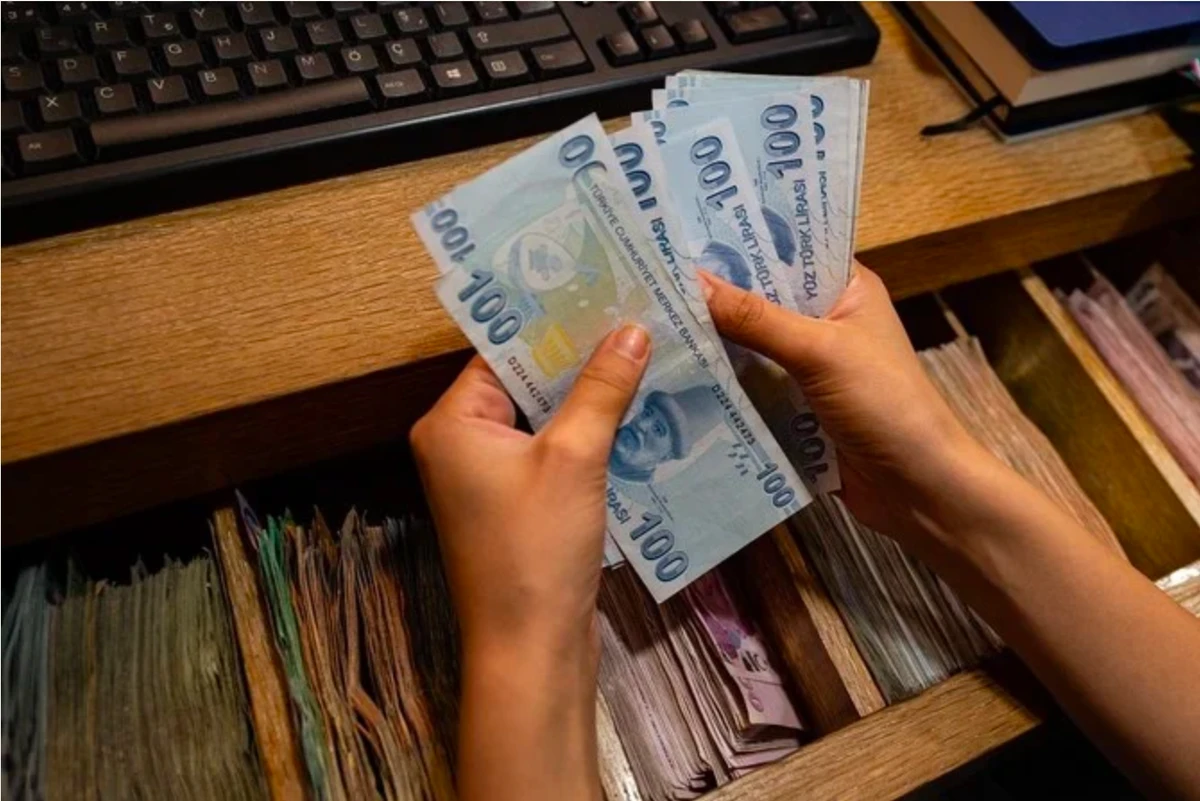 Des billets turcs, le 6 janvier 2020. (Reuters/Dado Ruvic/Illustration//File Photo)