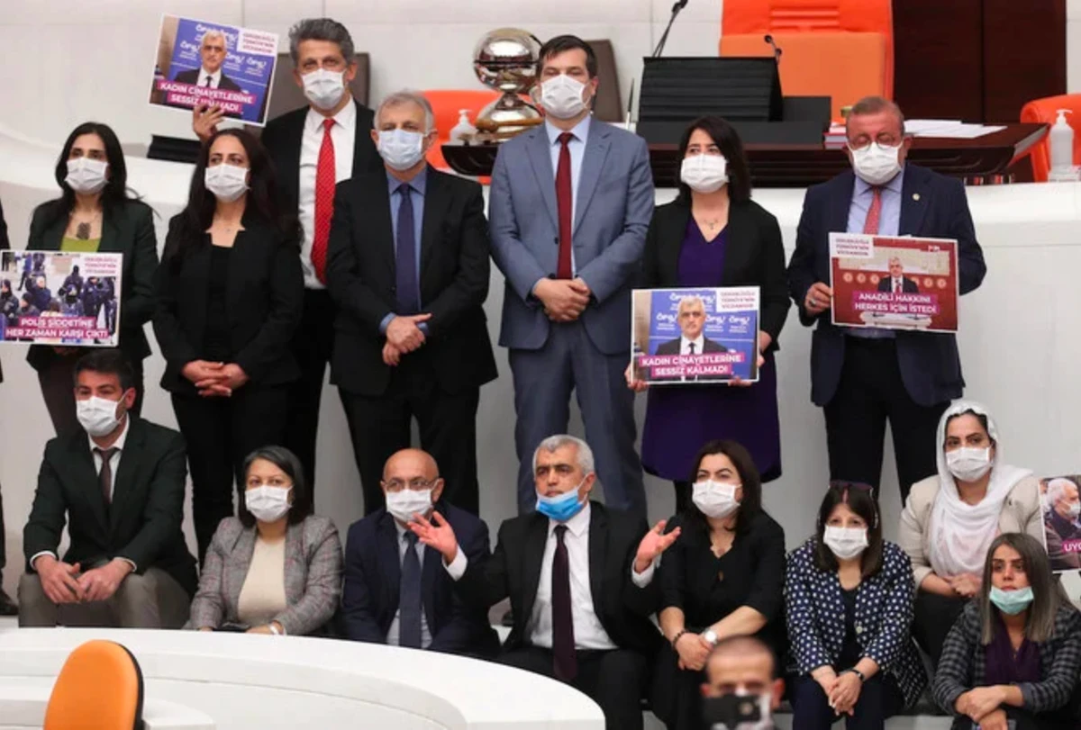 Le pluralisme politique en Turquie érodé par le rejet du HDP pro-kurde
