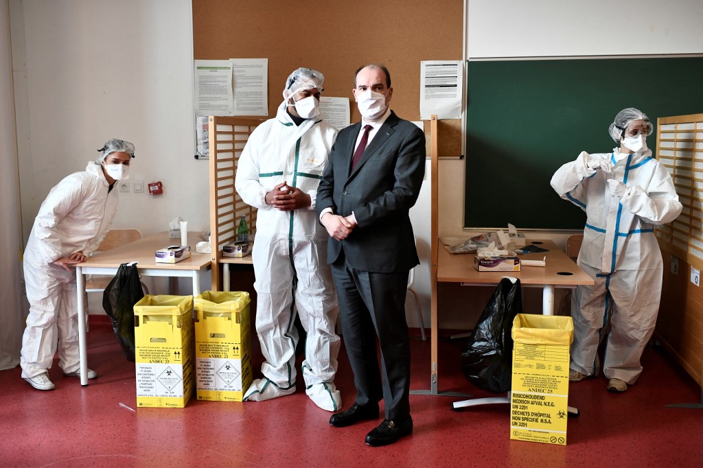 Retour en classe: le gouvernement vise un million de tests salivaires