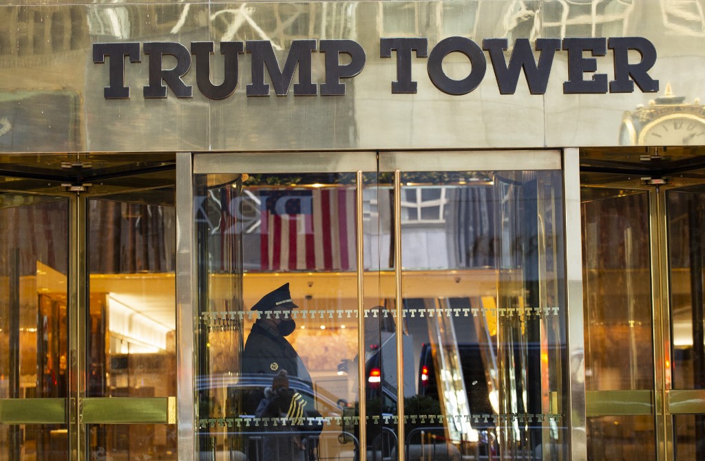 Face à une possible inculpation, la Trump Organization renforce son équipe