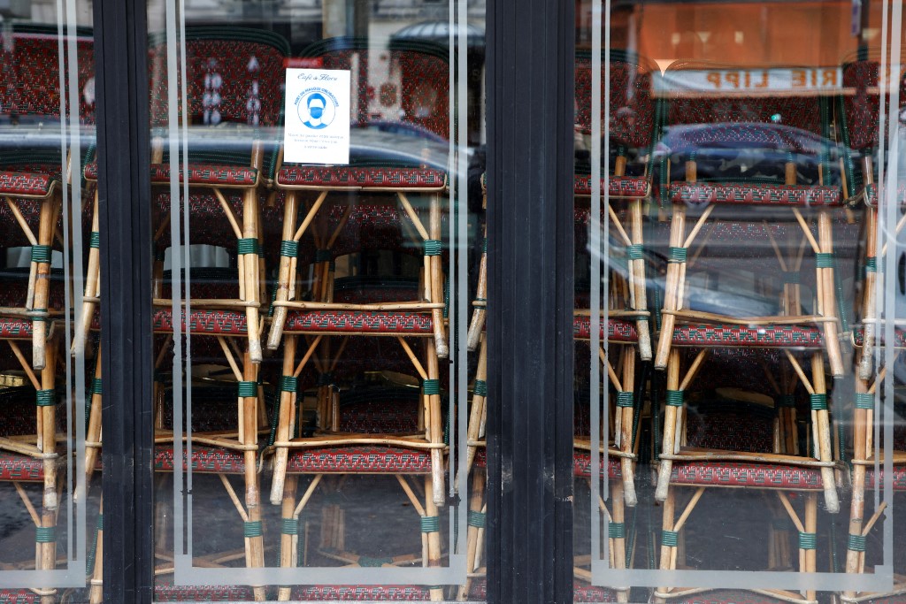 Commerçants et restaurateurs inquiets du suspense qui entoure la réouverture